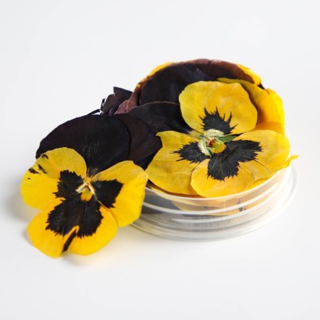 Edible Konfinetta flowers "Viola dark yellow" for cupcakes, cakes and drinks, 5 pcs.-2