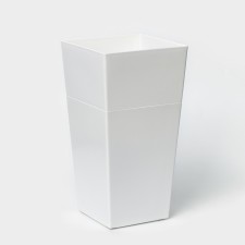 Kashpo with an insert of Astra, 1.8 l, l = 26 cm, d = 13/10 cm, white color