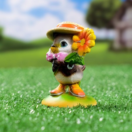 Garden figure "Sparrow with a flower" 5x5x8cm-1