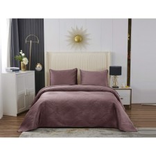 The bedspread and pillowcase 