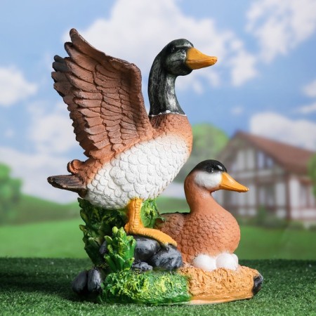 Garden figure "Duck with Selezem" 35cm