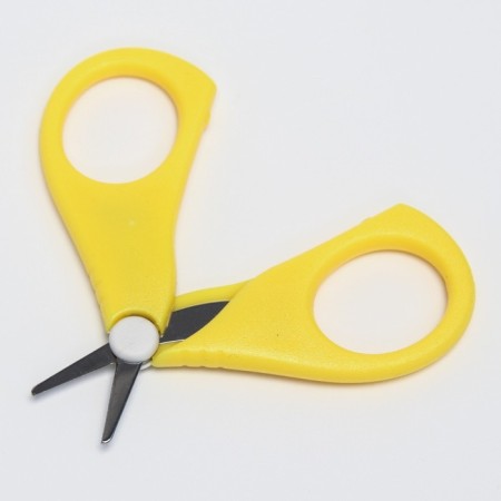 A child’s care set, 5 items (comb, tweezers, scissors, a knipser, saw), yellow color 6-4