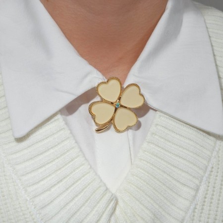 Brooch "Clover" is large, beige color in gold-4