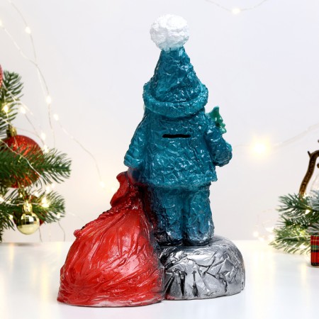 Pigger "Santa Claus with a bag" Red, 25x21cm-2