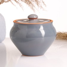 A hot pot with a Vyatka lid 0.9l, gray mix