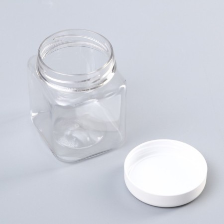 Bank is square, transparent, with a lid, 250 ml-1