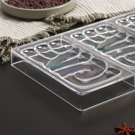 Konfinetta Love chocolate form, 3 cells, 27.5 × 17.5 × 2.5 cm, cell 7 × 7 cm-1