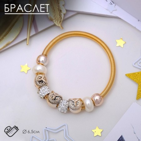 Bracelet Pearl "Margery" owl, white color in gold, d = 6.5 cm
