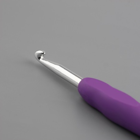 Knitting hook, with silicone handle, d = 5 mm, 14 cm, purple color-3