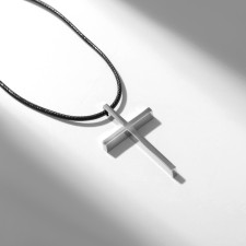 The pendant on the “Cross” cord is smooth, the color is black silver on the black lace, 40 cm