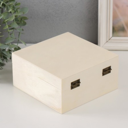 Casket Wood for painting "Square" Castle buckle 16x16x8 cm-3