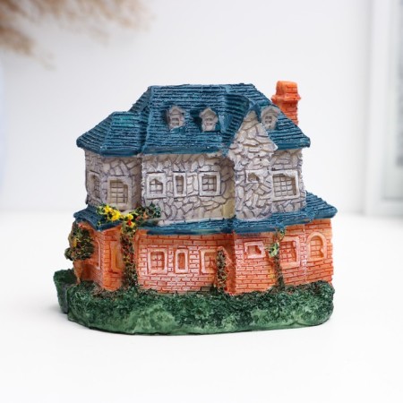 Figure "House" 8x9.5x8cm-2