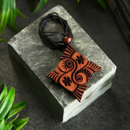 Suspension "Yin-Yang" cedar, symbol of mutual harmony