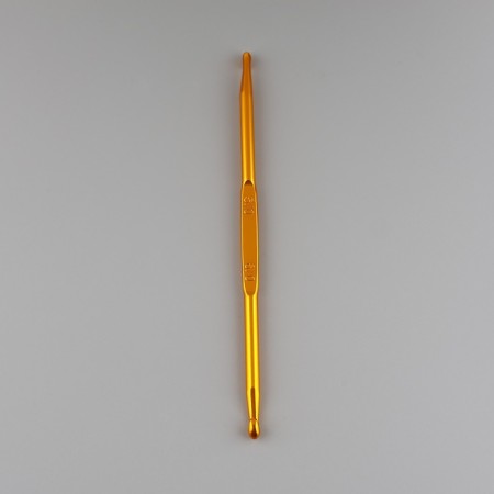 Knitting hook, bilateral, d = 3.5/4.5 mm, 13 cm, gold color-1