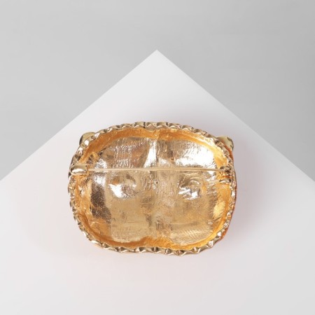 Brooch "Eagle" head, color in gold-2