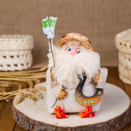 The amulet-domain "Andreyka in a straw hat, with a cash fan", 19x13x10 cm mix-6