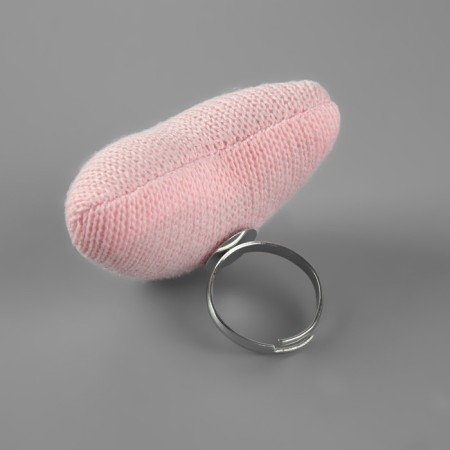 The needle-ring "heart", 5 × 3.5 × 4 cm, pink color-1