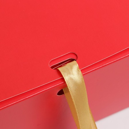 Happy New Year folding box, embossing, red, 20 x 18 x 5 cm, new year-3