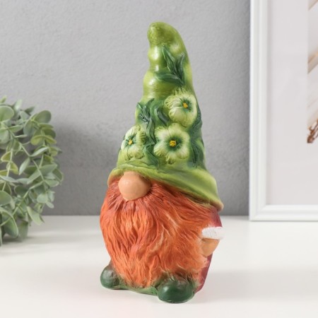 The piggy bank "Gnome Scandil" is height 22.5 cm, width 9.5 cm, length 11.5 cm.-4