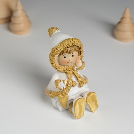 Souvenir Polystone "Baby in a white fur coat, with a heart" sits 5x5x8 cm-4