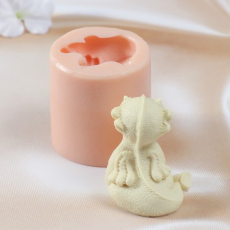 Silicone Mold "Dragosha is sitting" (Presid. 6x5x7 cm)-1