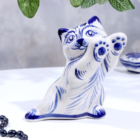 Сувенир "Кошка Дарси в стойке", гжель, фарфор, 15х16 см-1
