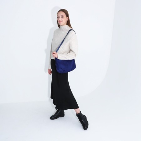 Bag Cross-Bodi with a zipper, blue color-4