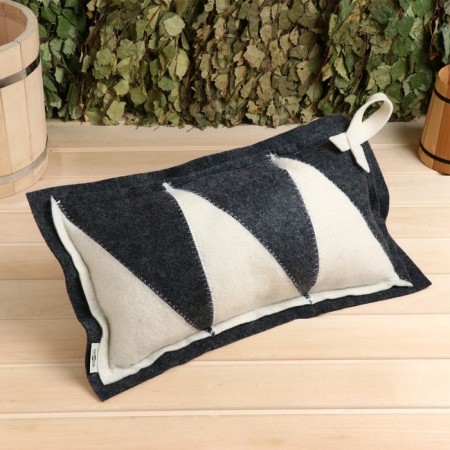 Pillow from the felt "Zigzag" 50x30 cm