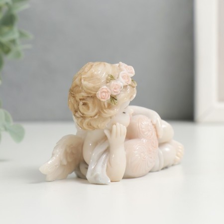 Polystone souvenir "A plump sleeping angel in a flower wreath, with an openwork heart" Lacques 5x4.5x9 cm 748594-1