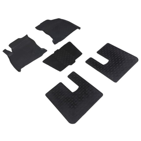High-side rubber rugs for Toyota Fortuner II 2015.