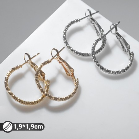 Classic-ring earrings are thin, d = 1.9 cm, color mix