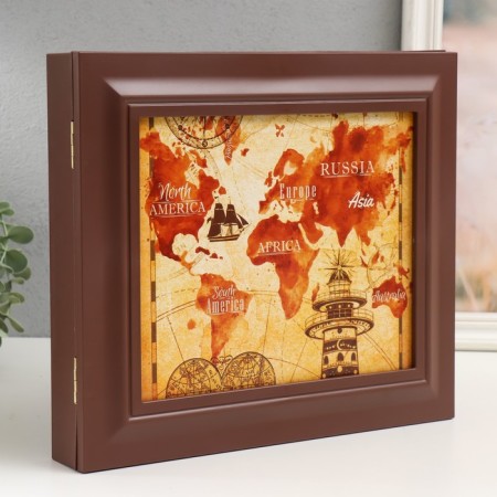 Key closed "World Map" 26.5x31.5 cm nut-1