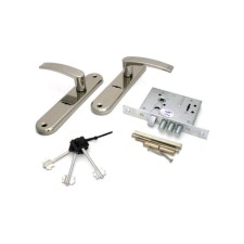 Soldem-shaped border ZV 9-6/13, with a handle, color black pearls