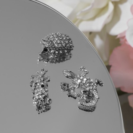 Assortment Brooch Zoo, white color in silver (indivisible packing 12 pcs., Price per pcs.)-1