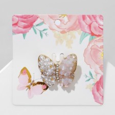 Brooch 