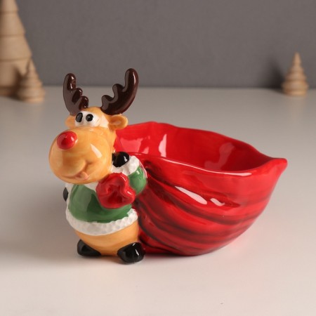 Ceramics stand "Elk in a green fur coat with a large red bag" 12.5x19.1x13.1 cm