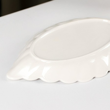 Ceramic "Leaf" dish, 19 × 11 cm, white color-2