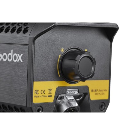 LED illuminator GODOX S60, focusing-12