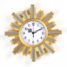 Watching clock, interior 