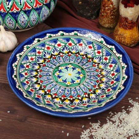 Plate of the Rishtan ceramics "Flowers", 22 cm, blue-10