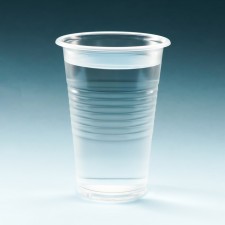 A one -time plastic glass 