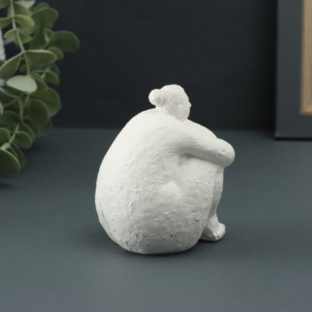 Figure "Lady" 10x7x10cm, white-3