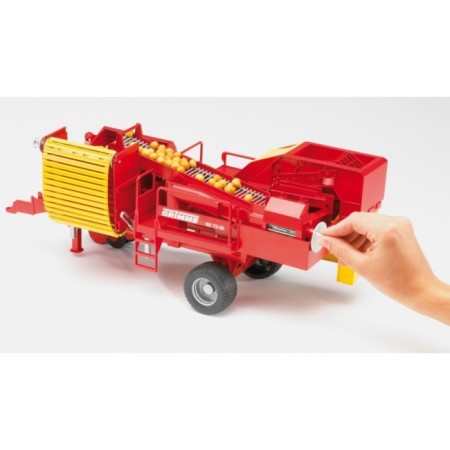 Grimme potato harvester, with potatoes-1