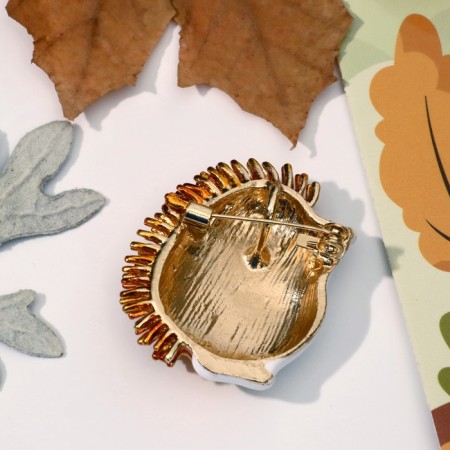 Brooch-Couple "Hedgehog" Dreamer, white-orange color in gold-2