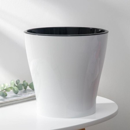 Kashpo for flowers with an insert "lei", 5 l, white color
