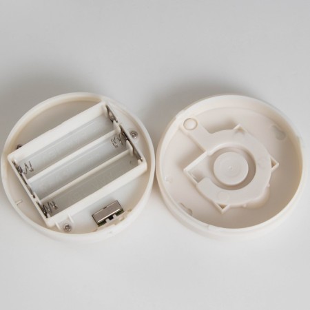 A nightlight with a “Andi” sensor LED 1W from the batteries 3HAAA white (furniture) 7x7x2.9 cm Risalux-5
