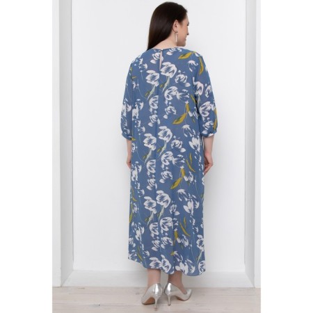 Women's dress, size 64-7