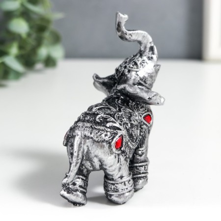 Polystone souvenir "Silver Elephant in Popone with Rubins" 10x5x8 cm-1