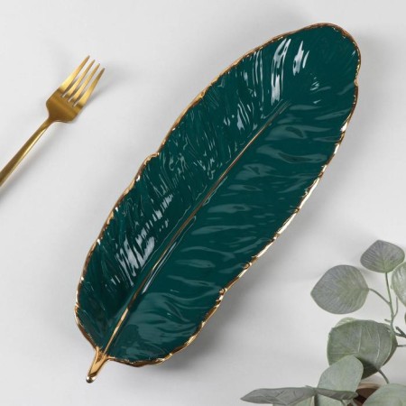Ceramic serving dish "Rapsodia. Sheet ", 36 × 12 × 4 cm, green color