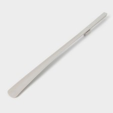 A spoon for shoes with a magnetic holder, 61.5x4.1x2 cm, plastic, white color